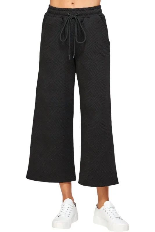 Hamptons Textured Cropped Wide Pants In Black